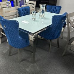 Dining Table With 4 Chairs 