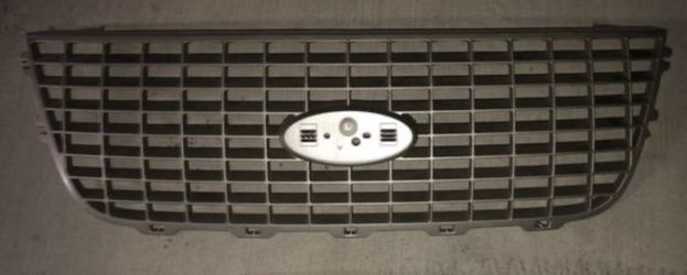 2003 Ford Expedition Grill - NEW