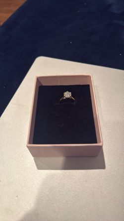 Engagement Ring (Diamond Is Lab Grown) 