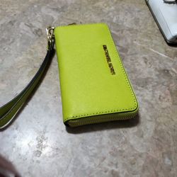 Blue Michael Kors wallet (Selling Urgently) for Sale in Lake Elsinore, CA -  OfferUp