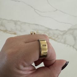 Oura Ring Gen 4 Size 8 in Gold