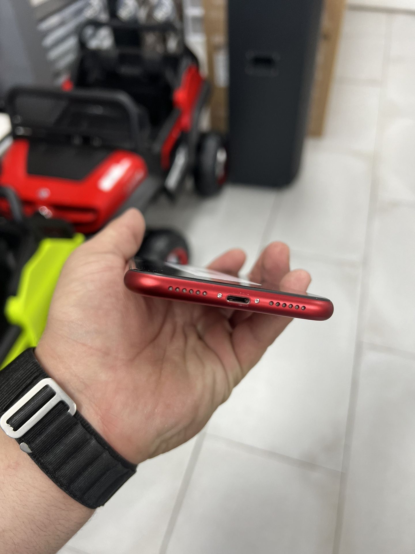 iPhone 11 Factory Unlocked 64GB $299 Cash Or Card!!