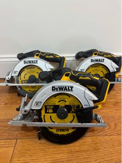 Dewalt 20 volt 6-1/2 circular saw DCS565 Tool only