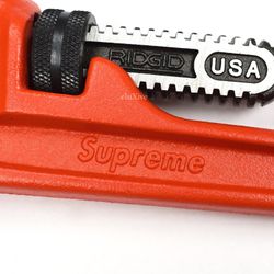 FW20 Supreme X Ridged Pipe Wrench
