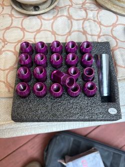 Lug Nuts(Anodized Purple)12x1.5