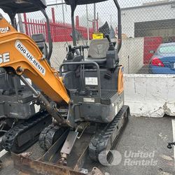 MINI EX 3K 3000 POUND MINI EXCAVATOR WITH BUCKET SMOOTH OR TOOTH - CASE CX17C