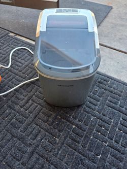 Frigidaire ice machine