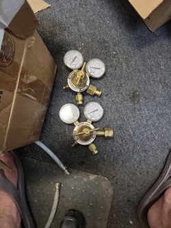 2 VICTOR CUTSKILL 250 SERIES GAS REGULATOR