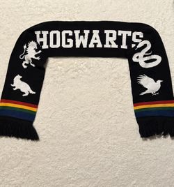 Harry Potter Night Reno Aces Scarf  -100% Acrylic -One size -Measurements and Condition are in photos  -Feel free to ask questions!