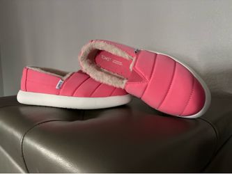 Tom’s slippers womens