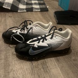 Youth Size 6 Nike Fastflex Cleats New
