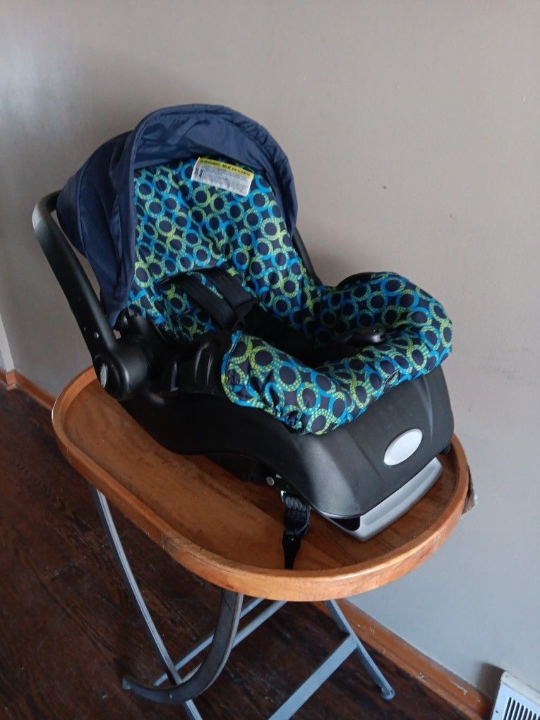 Evenflo Infant Car Seat