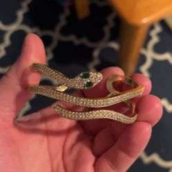 Mens New Jogger Sweatpants Size Large With Tags And Batman New Socks