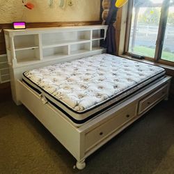 Fill Size Bed Frame With Shelves And 2 Dresser Drawers.  Full Size Mattress 