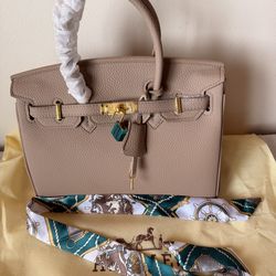 PURSE 👜  H 1.1 🥰