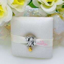 Beautiful 925 charm for Pandora moments bracelet.
