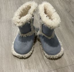 New Pottery Barn Kids Indoor Boots Small