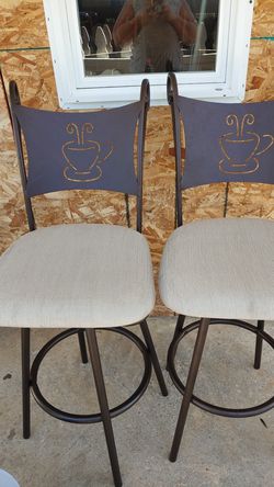 Swizzle tall bar stools