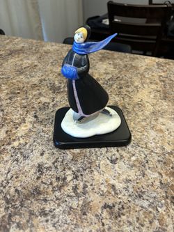 P Buckley Moss Figurines