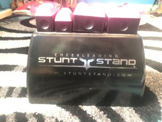 Cheerleading stunts Stand