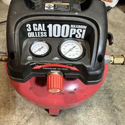 3 Gallon Pancake Compressor 