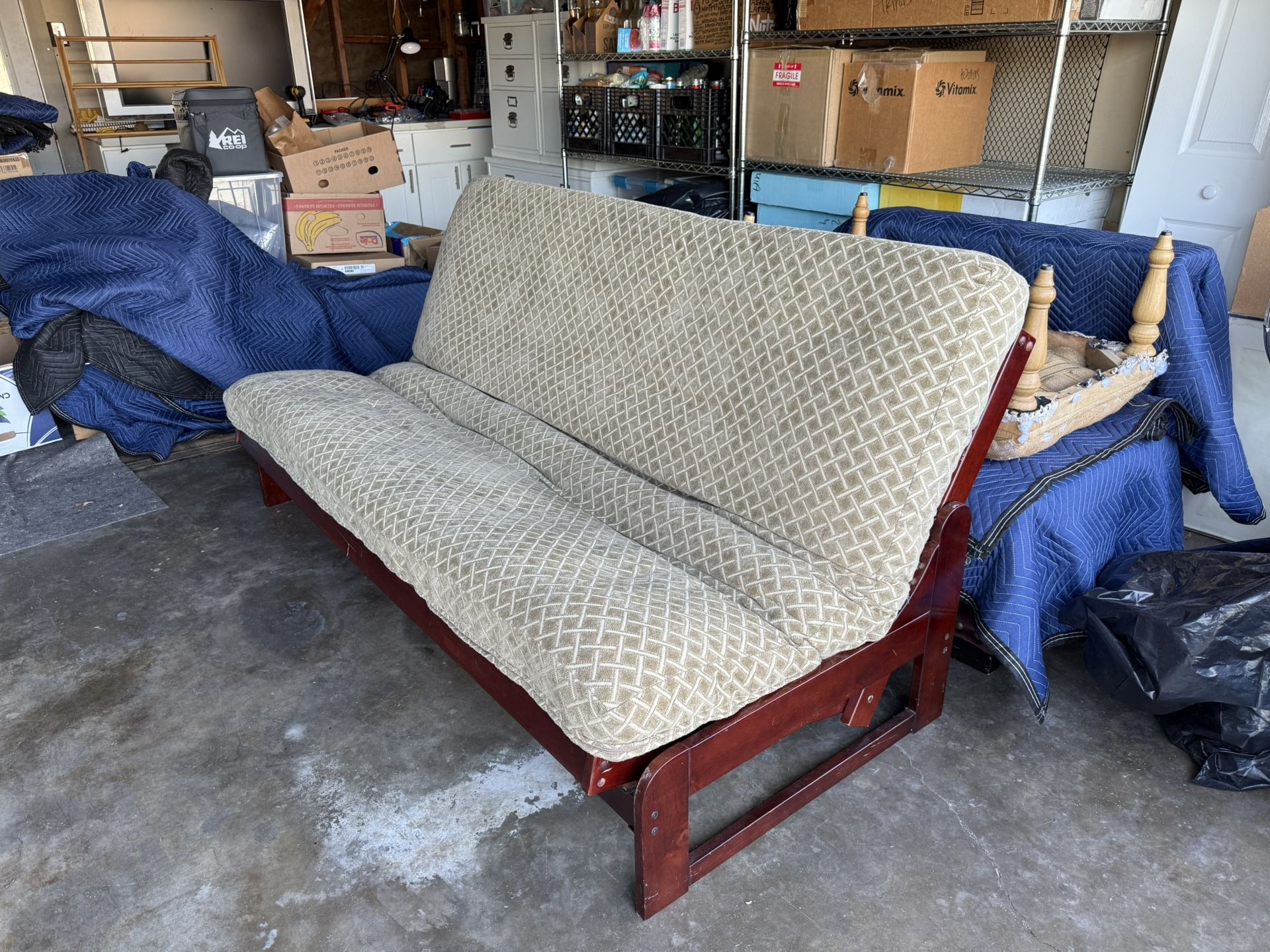 Super Comfy Clean Sturdy Full Size Futon