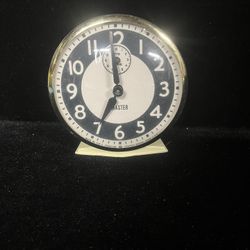 Vintage 1960s Mid-Century Modern Ingraham Nite N' Day Luminous Numbers Mechanical Metal Alarm Clock Made in Bristol, Conn USA