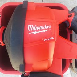 Milwaukee M18 FUEL 18-Volt Lithium-Iron Cordless Plumbing Drain Snake Auger Kit with w/ CABLE DRIVE & 5/16 in. x 35 ft. Cable