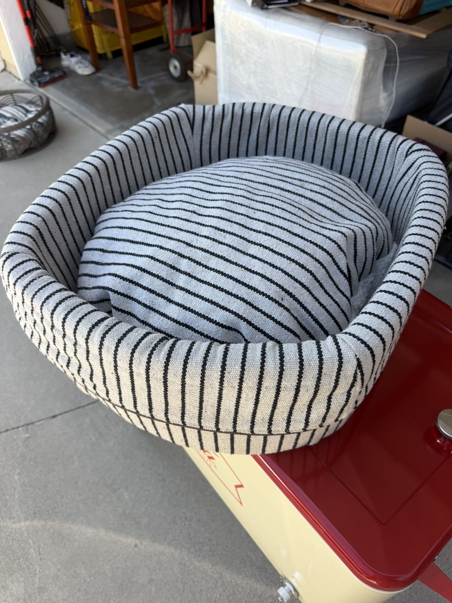 Pet Bed 18 Inches Diameter