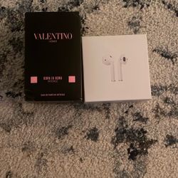 Valentino - AirPods 2 Bundle