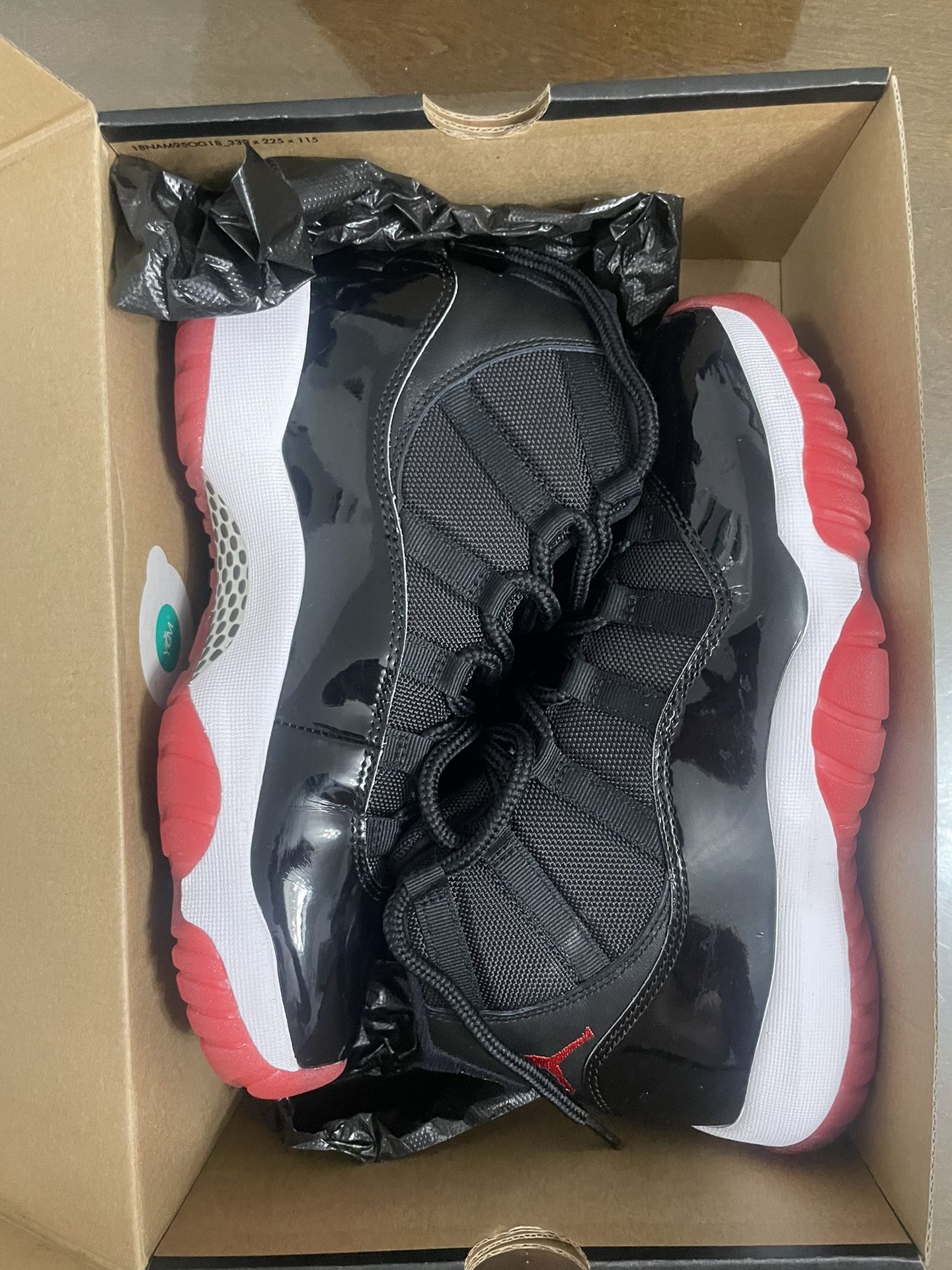 Jordan 11 Retro Playoffs Bred (2019)