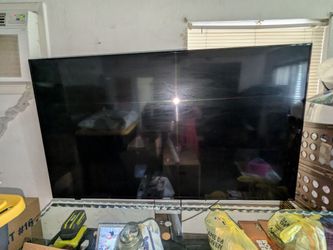 Element Roku Smart 70in TV