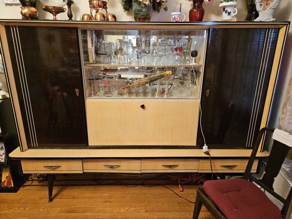 German Shrunk Cabinet