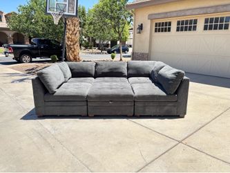 Thomasville Sectional Modular Couch - Free Delivery