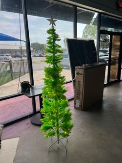 6ft Grinch Christmas Tree