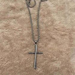  cross pendant set with diamonds necklace 