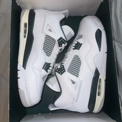 Nike Air Jordan 4s 