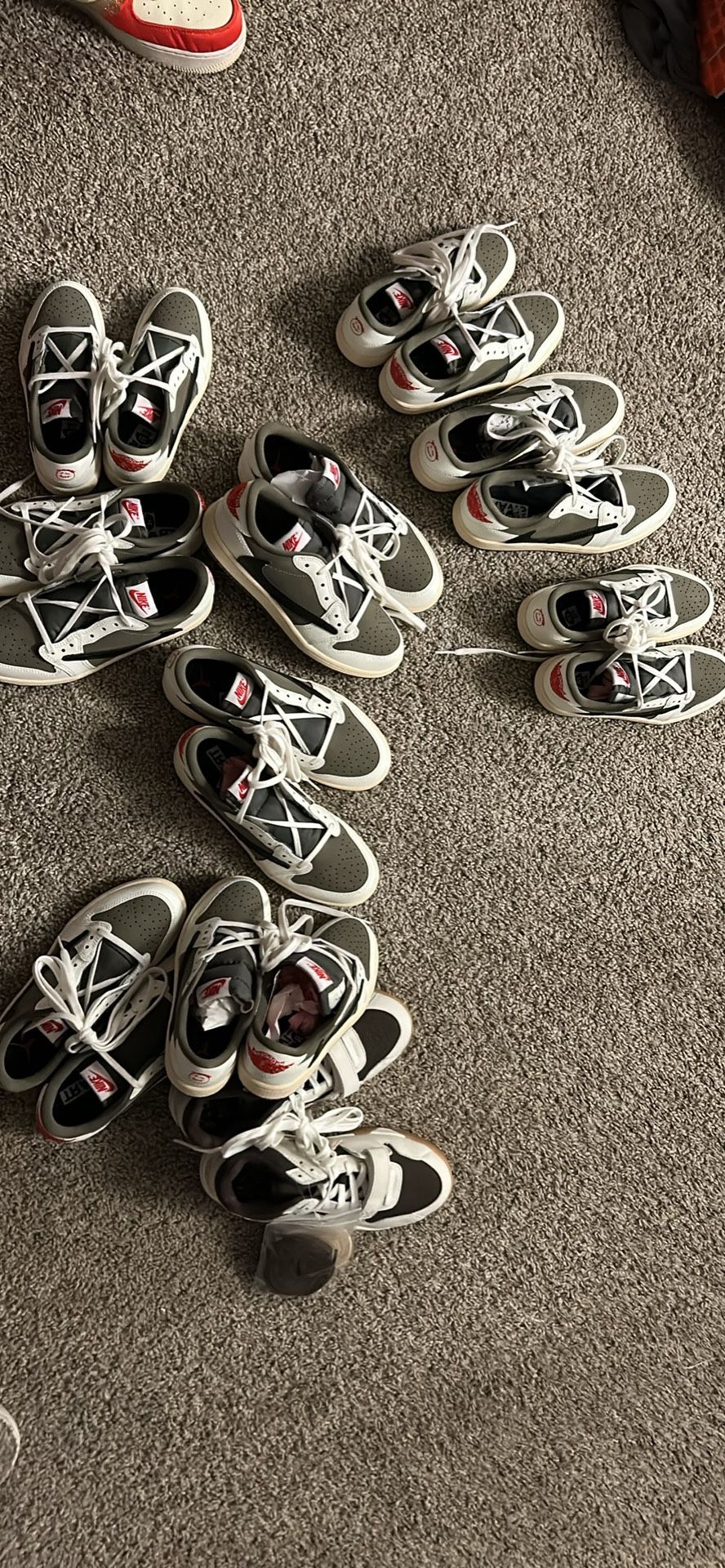 Brand New Travis Scotts Nikes