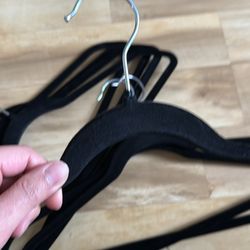 Velvet Hangers 50 ct