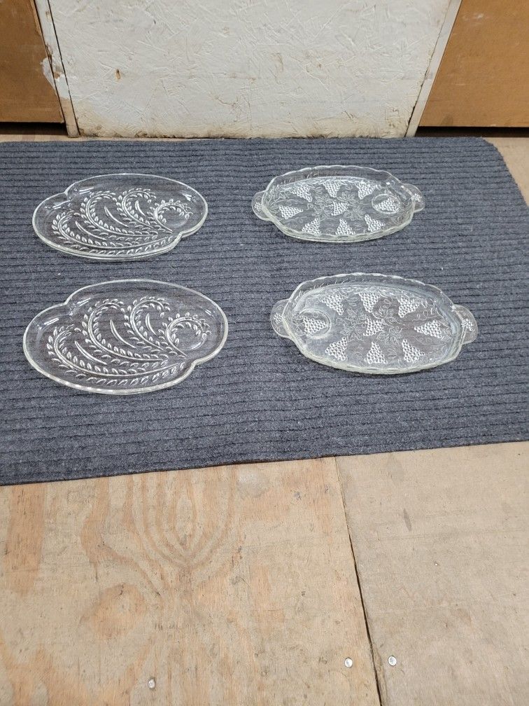 4 Piece Set Gass Party Trays