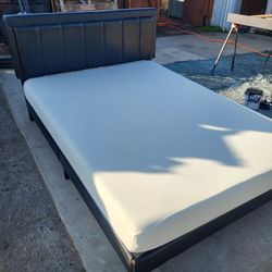 Full Size Bed