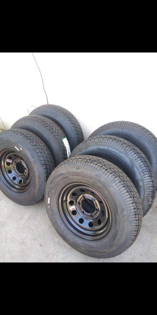 Photo EACH SALE BRAND NEW SPARE TIRE TRAILER 22575R15 FOR HEAVY DUTY TRAILER 6 SLUGS FOR ANY QUESTION TEXT ME PLEASE