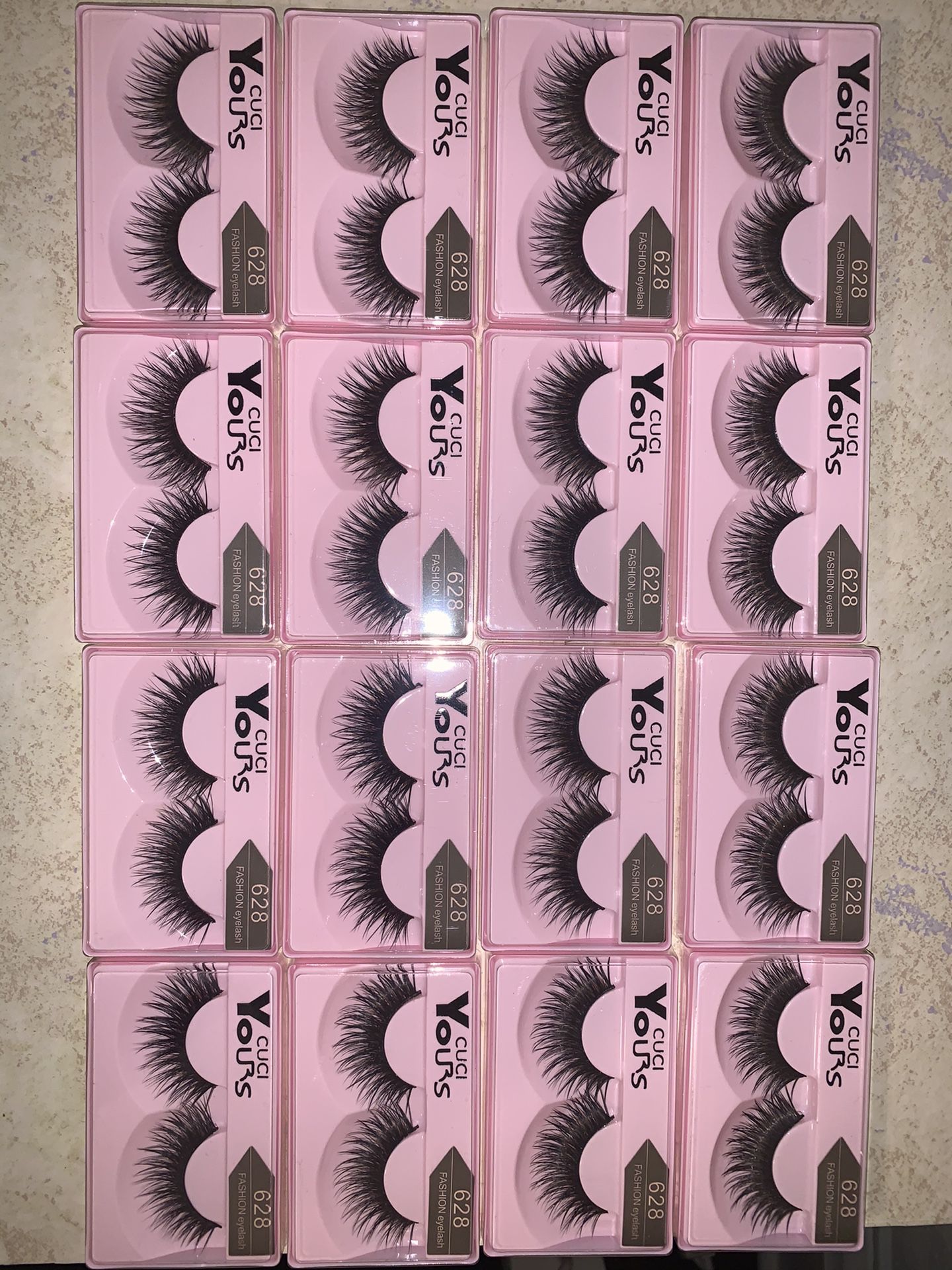 16 pairs of eyelashes