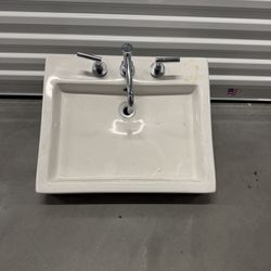 Empire S3722W8 Tribeca 22by 18Seville Sink Top comes everything complete used very good condition
