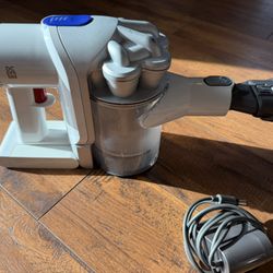 Dyson Hand Vacuum 