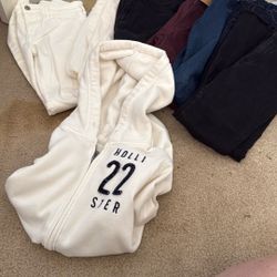 Girls Hollister Jeans - size 25, 26  ( all of them )
