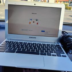 Samsung Chromebook (W/ Charger)