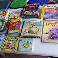 KID'S BOOKS AND EDUCATIONAL MATERIAL FOR GRADES K-1