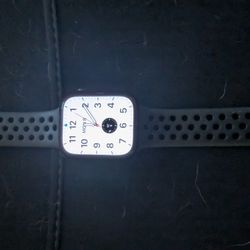 Selling My Series 8 Apple Watch