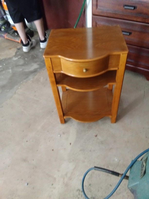 Philco Oak Solid Wood End Table